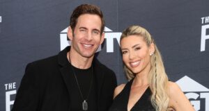 Tarek El Moussa segue a tendência dos anos 90 e sua última foto chamou a atenção dos fãs