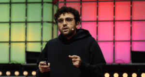 Kalshi enfrenta reação negativa sobre negociação de acordo de US$ 54 milhões na destituição de Khamenei