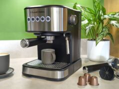 Testei a pequena cafeteira Russell Hobbs que usa o sistema Nespresso ou cápsulas – mas descobri uma desvantagem irritante.
