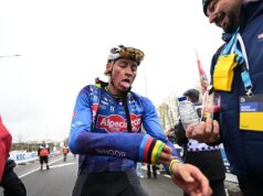 O cavaleiro Tudor quebra dois dentes, Mathieu van der Poel milagrosamente salva a vida, De Lie chama a edição Omloop Het Nieuwsblad de ‘o Omloop mais perigoso da minha vida’