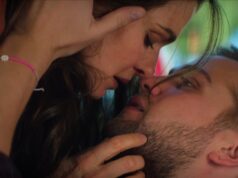 Rachel Weisz e Leo Woodall na série Sharp da Netflix