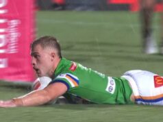 O grande grito de Slater para os jovens Raiders