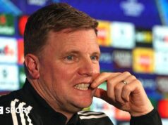 Newcastle x Barcelona: Eddie Howe quer que os jogadores sejam considerados vencedores de 1997