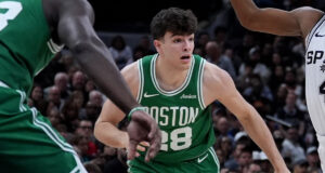 Bomba e bloqueios de Hugo Gonzalez contra Wambayama Spurs