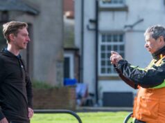 ‘Um homem que se preparou para dormir em um carro refrigerado. Demolido para relatório de corrida ‘- Homenagens após a morte de Larry Hickmott, o fiel ciclista do Reino Unido