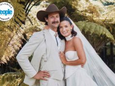 Aesha Scott de ‘Below Deck’ casa-se com Scott Dobson, amor de longa data, em casamento na Nova Zelândia em ‘Hometown’ (exclusivo)