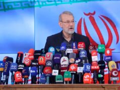 O Irão confirmou a morte do seu chefe de segurança nacional num atentado bombista em Teerão