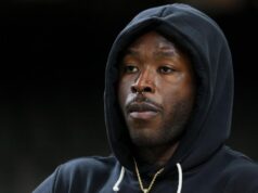 Kellen Moore evita a questão da aposentadoria de Alvin Kamara depois que o Saints contrata Travis Etienne