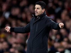 Andrea Berta faz ligação para contratar Pio Esposito após pedido de Mikel Arteta