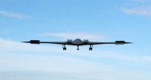 Espera-se que bombardeiros stealth B-2 pousem em bases britânicas para atacar o Irã