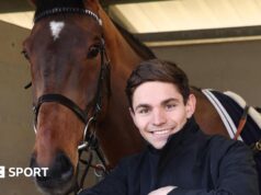 Ben Jones olha para a glória da Cheltenham Gold Cup Harry Redknapp é dono do The Jukebox Man