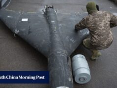 Zelinsky diz que os EUA estão a pedir ajuda à Ucrânia contra os drones do Irão no Médio Oriente.