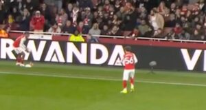 O jogador Viktor Gyokeres marcou o gol da vitória do Arsenal aos 89 minutos de jogo