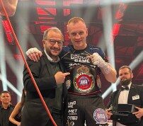 Karol Welter brilha na Polônia com nocaute devastador para reter o título do Báltico – Associação Mundial de Boxe – Notícia do encaixotamento