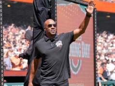 Barry Bonds conta o quão perto esteve de assinar com os Yankees e como um telefonema de George Steinbrenner o afastou