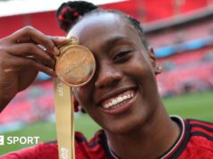 Melvyn Millard: a jornada da estrela do Manchester United da Ilha da Reunião até a final da Copa da Liga contra o Chelsea