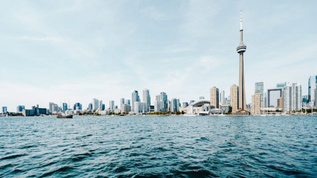 beautiful-daytime-view-of-torontos-skyline-with-cn-tower-and-waterfront.-614223-1024x576.jpg