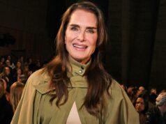 Brooke Shields chama JFK Jr. de ‘um dos melhores beijadores’ em um vídeo do TikTok.