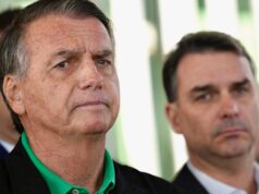 Preso ex-presidente brasileiro Jair Bolsonaro (70 anos) foi transferido para o hospital