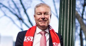 O chefe da AFL, Andrew Dillon, defendeu os prêmios Bondi de Sydney por não reconhecerem a comunidade judaica