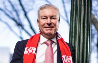 O chefe da AFL, Andrew Dillon, defendeu os prêmios Bondi de Sydney por não reconhecerem a comunidade judaica