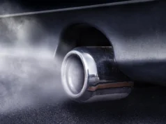 Um simples truque com água reduz a poluição por diesel em mais de 60%