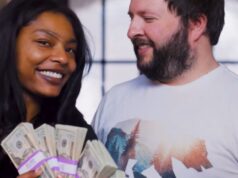 Eu pago pelo número de telefone da minha namorada, as pessoas dizem que dinheiro é a única razão pela qual ela está comigo, mas eu gosto de pagar a ela