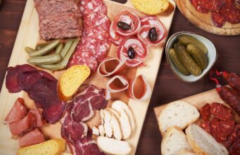 12 casos de listeriose, incluindo duas mortes, ligados a frios na França