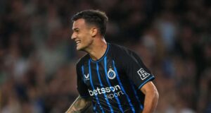 O Inter tem a capacidade de substituir Hakan Calhanoglu por Aleksandar Stankovic