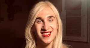 Mulher transexual, 28 anos, presa por perseguir e ameaçar um cirurgião que ‘bateu’ em alguém que realizou uma cirurgia de redesignação de gênero