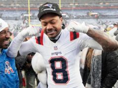 Os favoritos são revelados à medida que a agência gratuita se expande