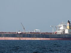 A Rússia está usando uma frota paralela em uma operação de transferência de petróleo de US$ 29 milhões no Golfo de Omã