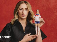 Chloe Kelly: A atacante da Inglaterra diz que a homenagem à boneca Barbie é ‘muito especial’