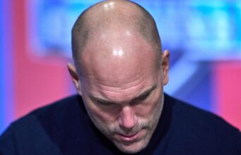 Ravens GM aborda retirada do comércio de Maxx Crosby