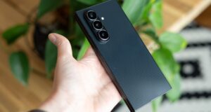 PSA: Não compre o Samsung TriFold de US$ 4.400 do mercado cinza no eBay