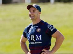 Jamayne Isako enfrentará Manly, de Kieran Foran, em seu primeiro jogo na NRL como técnico interino em 2026, após a demissão de Anthony Seibold.