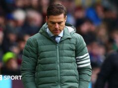 O técnico do Burnley, Scott Parker, diz que a temporada dos Clarets ‘pode ser vista como um fracasso’