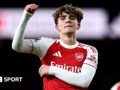 Max Domin: Quem é o adolescente do Arsenal entre os artilheiros mais jovens da Premier League?