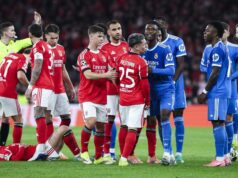 FIFA discute sanções para jogadores que tapam a boca