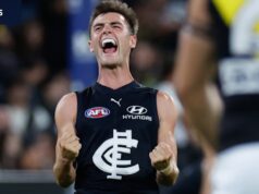 Michael Voss, Adem Yze e Zac Williams falam após a emocionante vitória do Carlton Blues sobre o Richmond Tigers na noite de quinta-feira no MCG