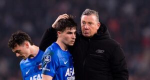 Peter Bosz também se irritou com Wouter Goes: ‘Não sei se ele vai ficar tanto tempo em campo no meu tempo’