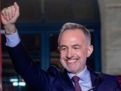 Emmanuel Grégoire é o novo prefeito de Paris e promete uma cidade “em resistência”.