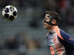 Liga dos Campeões ao vivo | Robert Lewandowski com máscara na base do Barça, Sven Botman no banco em Newcastle