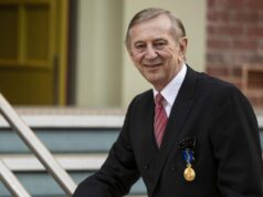 Dennis Comity: Hamish McLachlan presta homenagem à lenda da radiodifusão antes da temporada da AFL