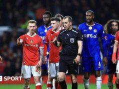 Wrexham 2-4 Chelsea: VAR traz uma dose brutal de realidade ao campeonato