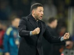 O técnico do Fenerbahçe se recusa obstinadamente a ouvir o médico do clube. Agora ele está no hospital.