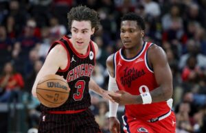 Gaddy então se levantou, mas o ataque de Bull foi interrompido pelos clippers