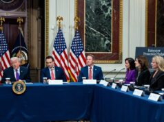 Sete gigantes da tecnologia assinam o compromisso do presidente Trump de evitar o aumento dos preços da eletricidade perto dos centros de dados