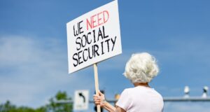 Dados da Previdência Social baixados por funcionário do DOGE, diz o denunciante