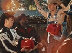 Eric Nam explica como torturou Rob Rausch, colega de elenco de ‘Traidor’, em novo videoclipe